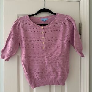 Draper James Purple Sweater! Size XS never worn
Eyelet details with gold buttons